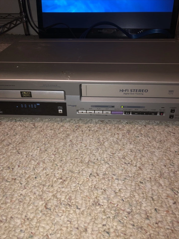 Reproductor DVD VHS Hitachi DV-PF2U para piezas, DVD funciona, VCR no. Sin mando a distancia Foto 1 de 4