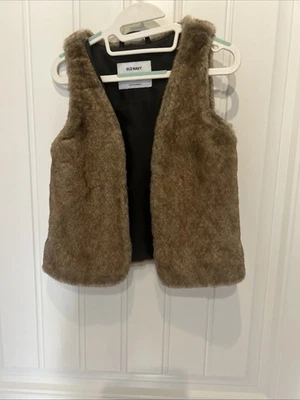 Chaleco de piel sintética Old Navy extra pequeño/5 Foto 1 de 3