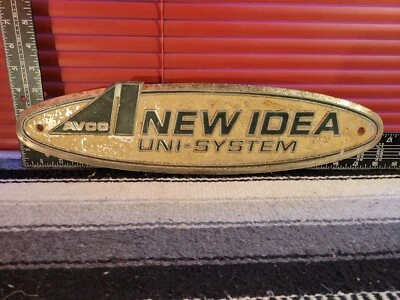 Avco New Idea Uni-System Emblem - Image 1 of 2