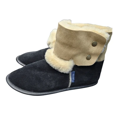 Garneua Sheepskin Bootie Slippers Womens size 11 Black and Cream - Image 1 of 4