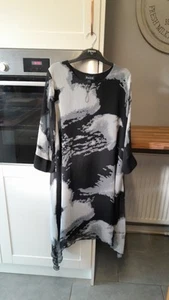 Ladies Long Floaty Dress/ Top Size 12 Fro. Saloos. Nwt - Picture 1 of 11