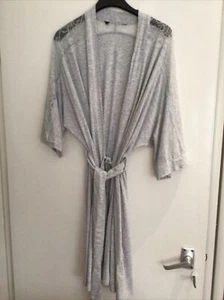MARKS & SPENCER AUTOGRAPH LADIES GREY SHORT DRESSING GOWN SIZE 10 BNWOT - Picture 1 of 5