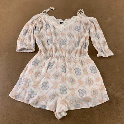 Mameluco para mujer Kendall & Kylie talla pequeña estampado marfil hombro frío manga 3/4 Foto 1 de 4