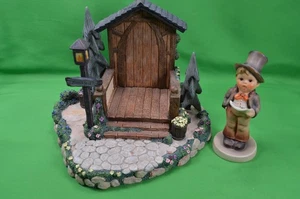 M.J. Hummel Goebel Little Music Makers Stage 935-D 1995 & Figurina Cantante di strada - Foto 1 di 6