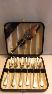 Viners vintage de Sheffield Pastry Server y 6 cucharas de pastelería / juego de tenedores - Imagen 1 de 3