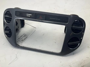 Radio de tablero Volkswagen Tiguan 09-17 aire acondicionado climatizador bisel P - Imagen 1 de 12