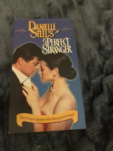 1998 VHS Danielle Steel's A PERFECT STRANGER  with Robert Urich, Anchor Bay Ent. - Bild 1 von 6
