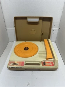 Vintage Fisher Price 1978 Record Player 825  - Works! Broken Hinges - Picture 1 of 9