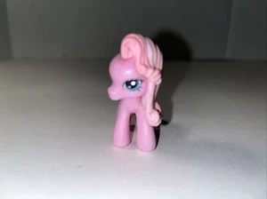 Hasbro: My Little Pony - Ponyville - 2006 G3 Pinkie Pie Figure 2” Tall - Picture 1 of 6