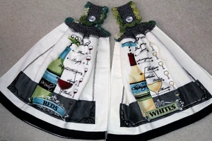2 Double Crochet Premium Hanging Kitchen Towels ~ Red and White Wines - Picture 1 of 6