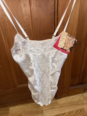 Camisola de náilon Bestform vintage pelúcia Bestform francesa branca tamanho 34 - Imagem 1 de 4