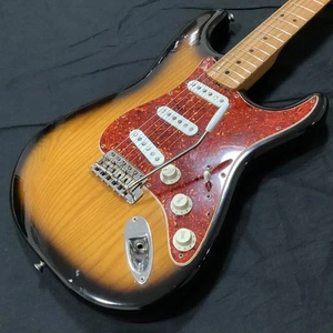 Fender Custom Shop 1957 Stratocaster 2 toni Sunburst con custodia rigida non originale - Foto 1 di 9