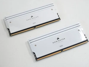 CORSAIR DOMINATOR TITANIUM 32GB DDR5-6600 CL32 WHITE CMP32GX5M2X6600C32W-Exc - Picture 1 of 3