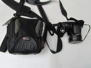 Nikon Coolpix L320 digital camera, new 8GB SD card,new batteries + Lowepro case - Picture 1 of 15