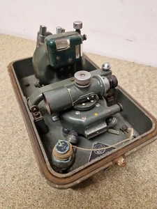 HILGER & WATTS No 152802 THEODOLITE With TRANSIT CASE - Picture 1 of 17