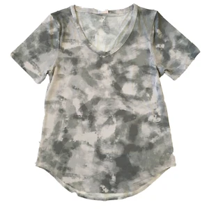 XS IRIS LuLaRoe V-Neck Top ~ TIE DYE GRAY PATTERN ~ Top; Sizes 2-4 - Bild 1 von 2