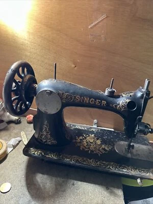 ( N 2) Ancienne la machine à coudre Singer Decorative - Photo 1/4