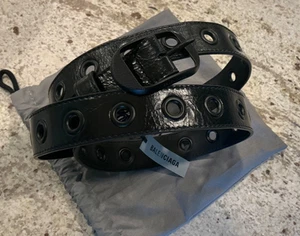 Cinturón negro Balenciaga Le Cagole para hombre Arena piel de becerro herrajes negros talla 95 ¡NUEVO!! - Imagen 1 de 7