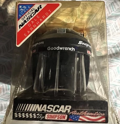 Mini capacete escala .33 Dale Earnhardt nunca aberto NASCAR oficial - Imagem 1 de 2