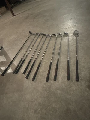 Top Flight Irons Right Hand Gripped - Image 1 of 4