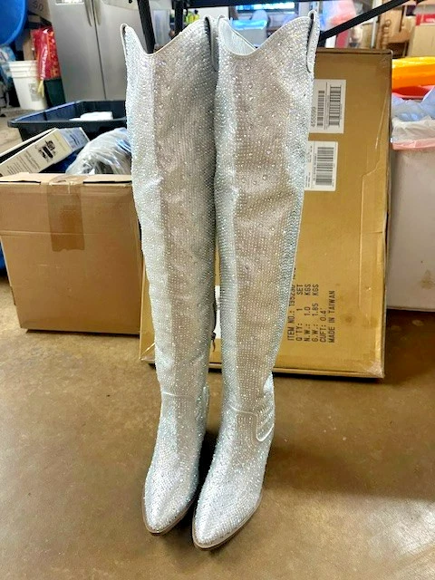 Botas Forever Silver Brillo Estrás Hasta el Muslo Disco Go Go 5.5 Juegos con disfraces Foto 1 de 4