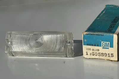 NOS GM 5958915 1967 Oldsmobile 88 98 Luz de Estacionamiento Delantera Lente GUÍA SAE 67 LH Foto 1 de 4