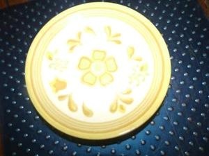 2 vtg Daisy Yellow Flower Vtg Saucer. 2 saucers. - Picture 1 of 2