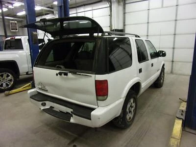 Used Fuel Pump fits: 2004 Chevrolet Blazer s10/jimmy s15 Pump Assembly 4 Dr Grad - Image 1 of 4