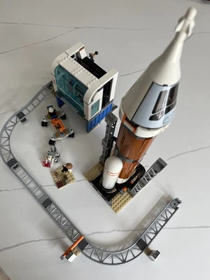 LEGO CITY: Deep Space Rocket and Launch Control (60228)  100% Complete - Image 1 of 4