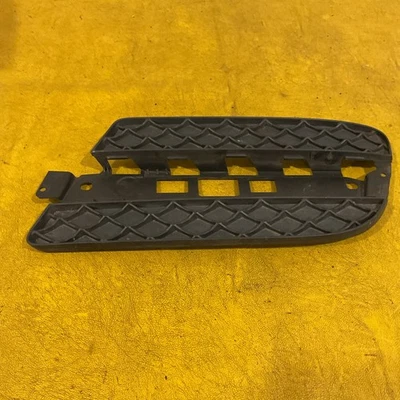 2010-2012 Mercedes Benz Gl450 Right Foglight Trim Bezel Texture A1648847222 OEM - Image 1 of 4