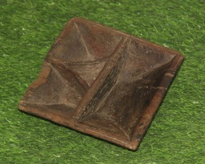 Antiguo tazón de especias/comedor tribal forma única tallado a mano de madera de la década de 1860 8676 Foto 1 de 4