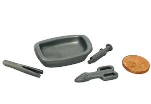 Playmobil Miniature Hospital Operating Room Tray with surgeon's instruments - C1 - Picture 1 of 3