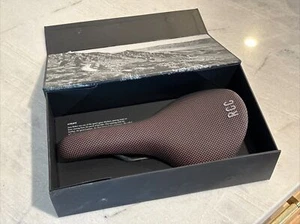 Rapha RCC Classic Saddle Black/Pink 145mm - New In Box - Picture 1 of 13