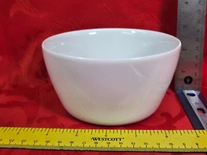 Crate And Barrel Madison Made in Germany Kahla Coupe Cereal Bowl 5 1/4" - Picture 1 of 4