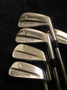 Spalding Tour Edition MB Irons 2-9 set 1988 - Dynamic Stiff - Golf pride grips - Picture 1 of 6