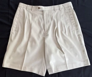 Cutter & Buck Golf Shorts Men's 34 Beige Pleated EXCELLENT (SKU #896)) - Picture 1 of 8