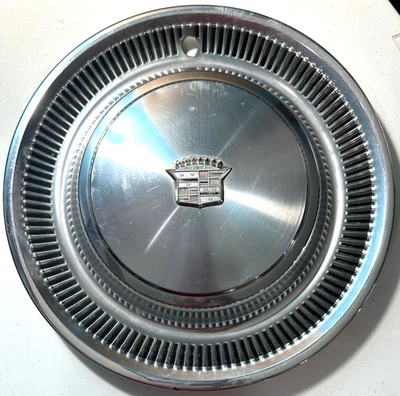 Vintage 1974-76 Cadillac Fleetwood Deville Seville Wheel Cover Hubcap - Image 1 of 4