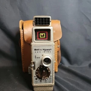 VINTAGE 8mm MOVIE CAMERA, BELL & HOWELL "ONE-NINE", w/ 10mm LENS, TOP LIGHTMETER - Picture 1 of 16