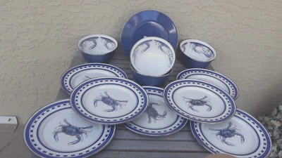 Golden Rabbit 8-8 1/2 "Plates 4-5 3/4 "Bowls Enamelware Crab Pattern GC Free S/H - Image 1 of 4