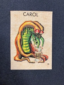 1965 Topps Ugly Sticker Monster Cards Carol #35 NH D - Bild 1 von 2