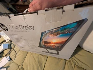 HP ProDisplay P222VA 22-inch CWA Monitor - Picture 1 of 2