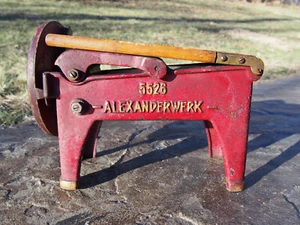 ANTIQUE RIEGERWERK ALEXANDERWERK 5526 PAINTED CAST-IRON TOBACCO CUTTER GERMANY - Picture 1 of 11