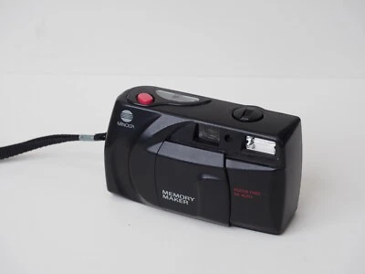 MINOLTA Memory Maker 35mm Compact Point & Shoot Film Camera with Flash - Black - Image 1 of 3