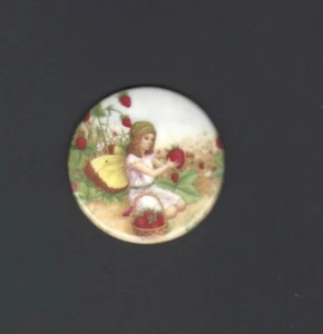 1 43mm Porcelain Cameo w/ Strawberry Fairy - Picture 1 of 1