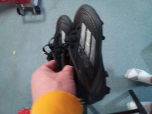Größe 6,5 - Neu Adidas F50 League FG/MG Herren Schwarz Fußball Stollen Schuhe IE3181 - Bild 1 von 8