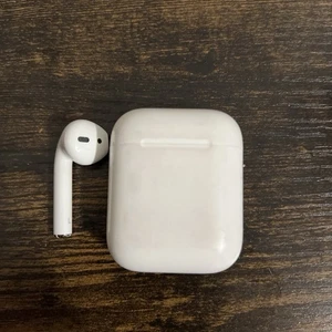 Apple AirPods 2ème génération AIRPOD DROIT MANQUANT - Photo 1 sur 10