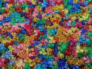 1,000 pcs Assorted Colors Translucent 10mm Plastic Acrylic Craft Tri-Beads - Picture 1 of 2