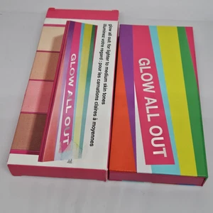 Clinique Glow All Out Face Palette For Lighter to Medium Skin Tones Limited Edit - Picture 1 of 5