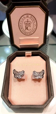 NUEVO CON ETIQUETAS JUICY COUTURE En Caja YJRU3698 MARIPOSA PAVÉ Poste Pendientes Cristal Foto 1 de 4