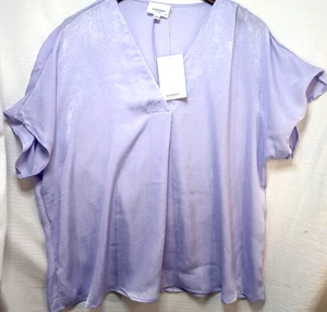 Andree by Unit Satin Blouse Top Women L Lilac Short Sleeve V-Neck NWT - Picture 1 of 9